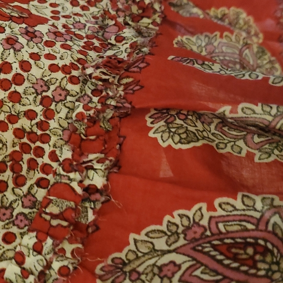 Knee length skirr - Picture 2 of 2